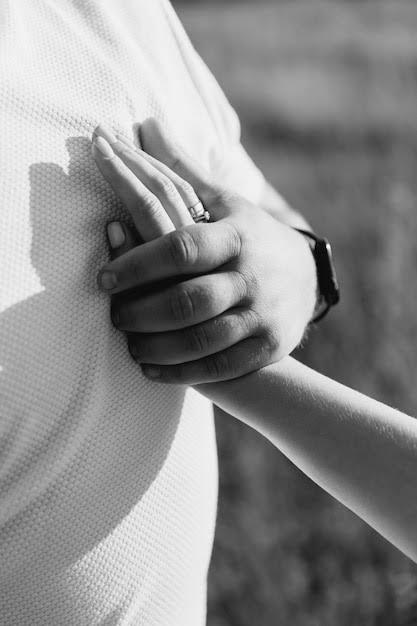 Image of කාන්තාවන් සදහා පමණයි. 👍 📵පිරිමින් කතා කිරීමෙන් වලකින්න📵