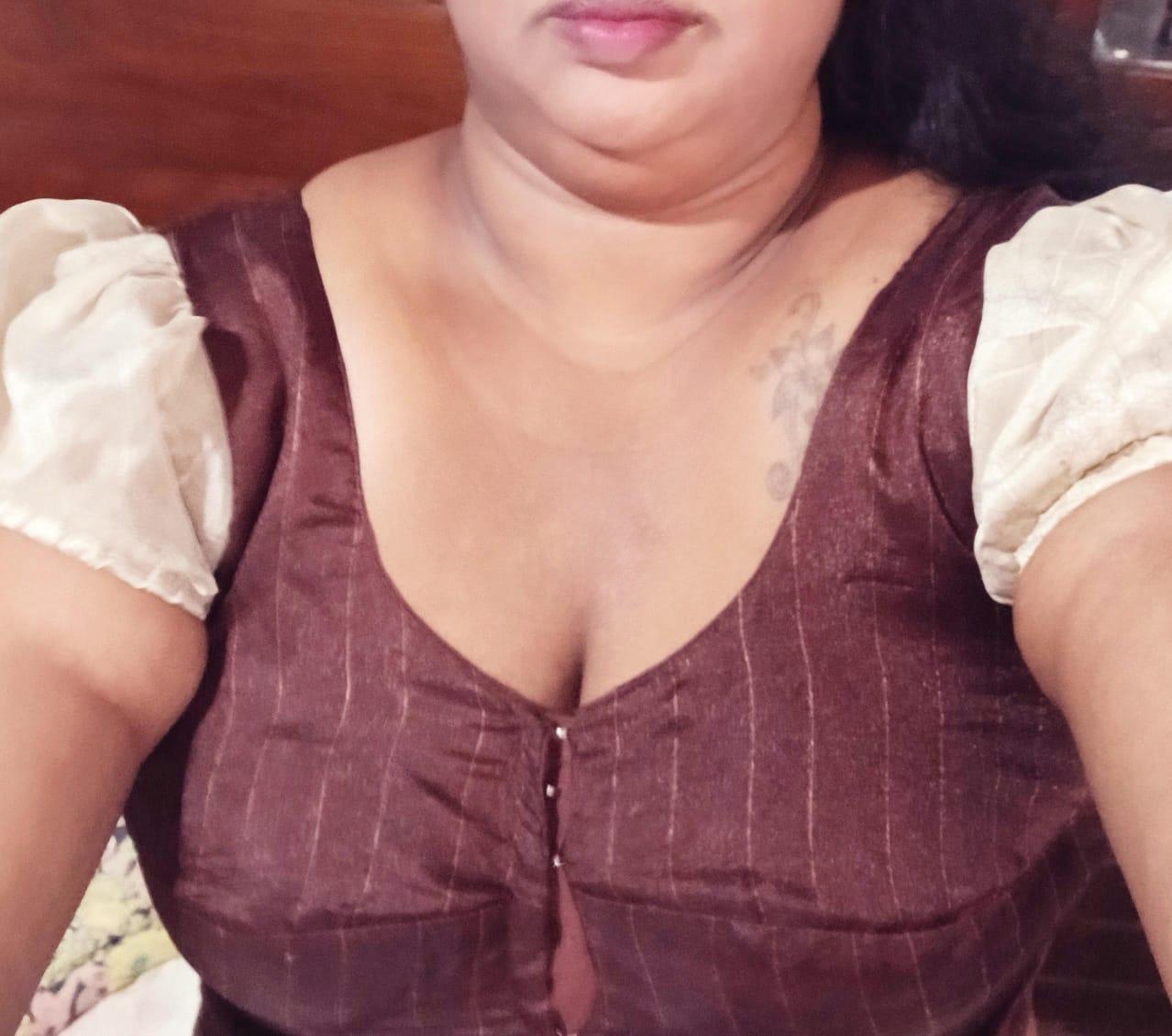 Image of 🌺Asha Live Cam Sw 🌺 with face