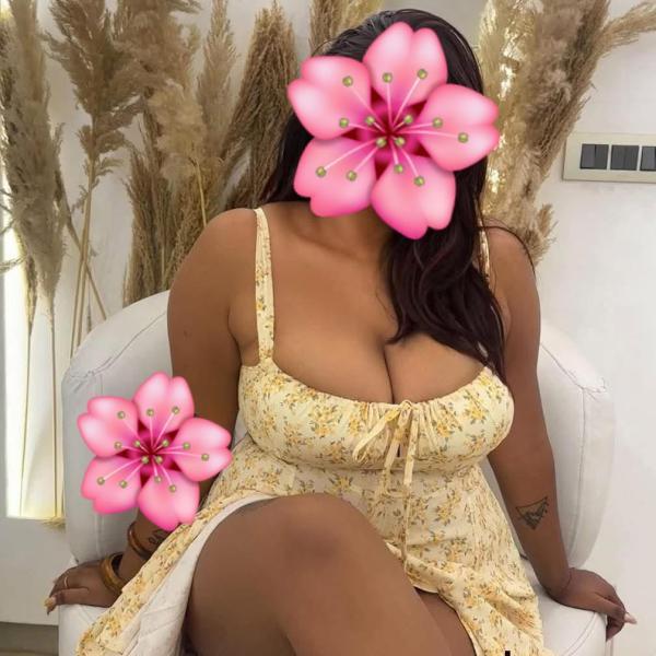 Image of 🌻🌻 2 SHOT 5500 Full service  at Borella  really details 4000 with room  Really photo  💯 🔴🔴