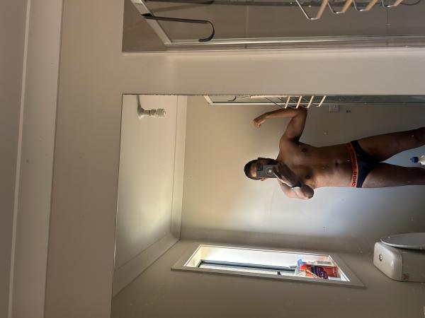 Image of A professional masseur, stripper and a nude cleaner for your desires