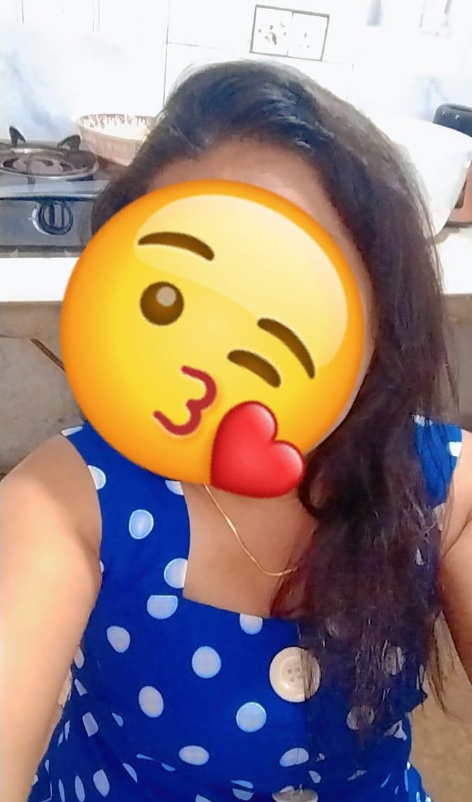 Image of සුපිරි කෑල්ලක් එක්ක සැපක් ගමු