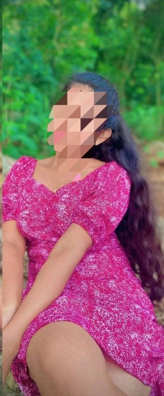 Image of Sexy girl available now.🥵💦        Full service Rs. 6000.00