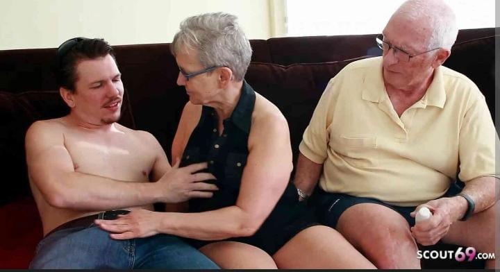 Image of කාන්තාවන් සදහා පමණයි. පිරිමින් කතා කිරීමෙන් වලකින්න  විශේෂයෙන් 35 ඉහළ ඕනෑම කාන්තාවක් වයසෙන් වැඩි  ආසාවන් හිතේ හිර කරගෙන ඉන්න. Special for young girls and auntys age Between 35 and  women  කාන්තාවන්  කපල්  සදහා පමණයි.