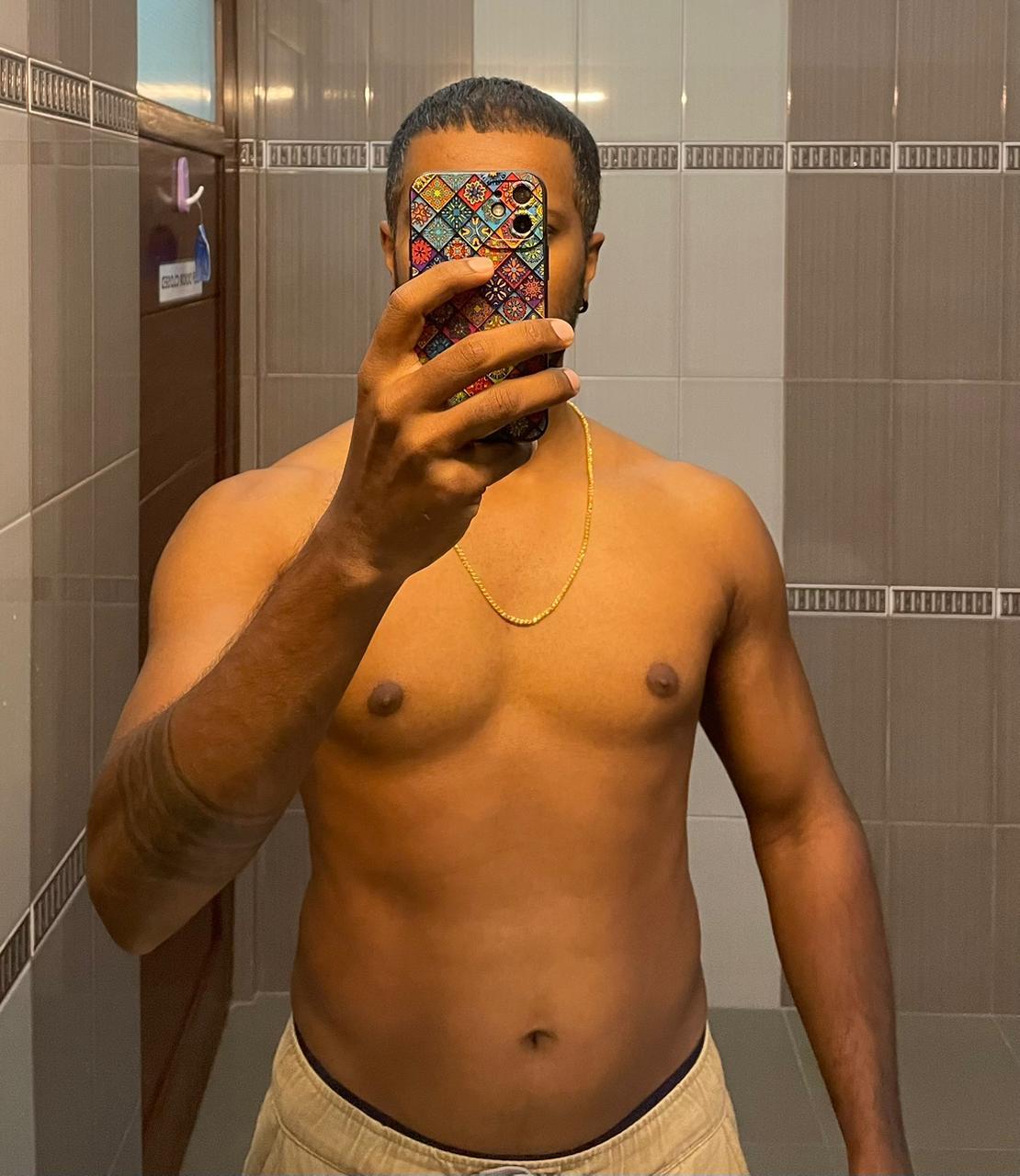 Image of Genuine Bull for Cuckold/3some/Couples & Ladies only