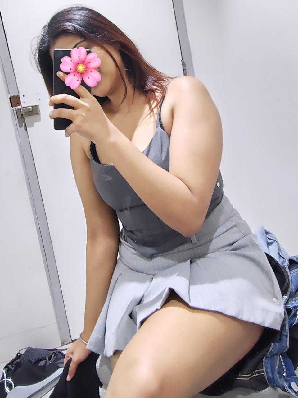 Image of Tamil girl with face show 🥵