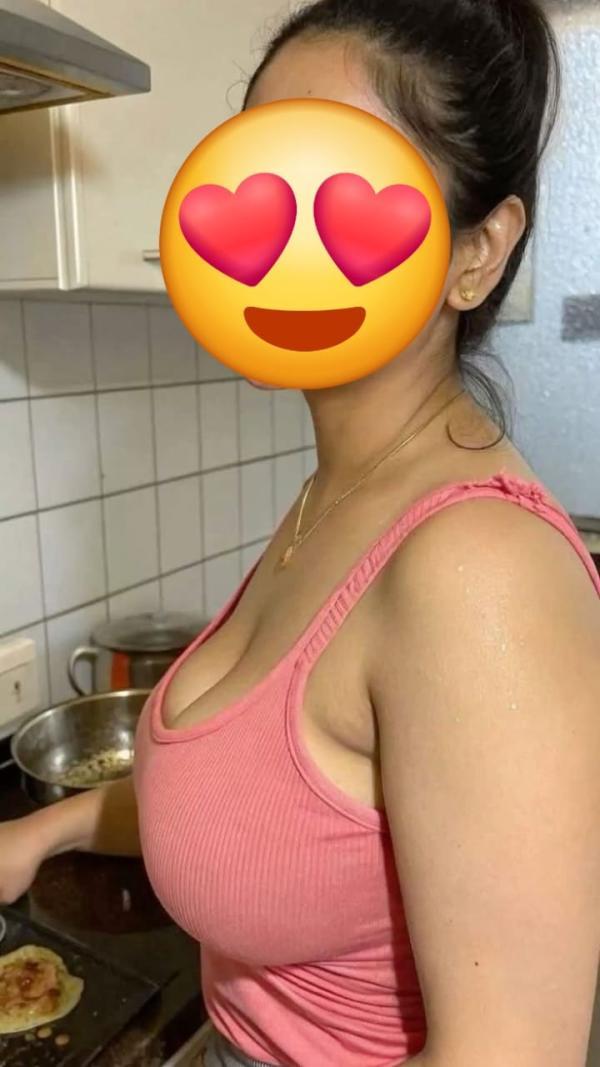 Image of Best Cam Show With Nadhee