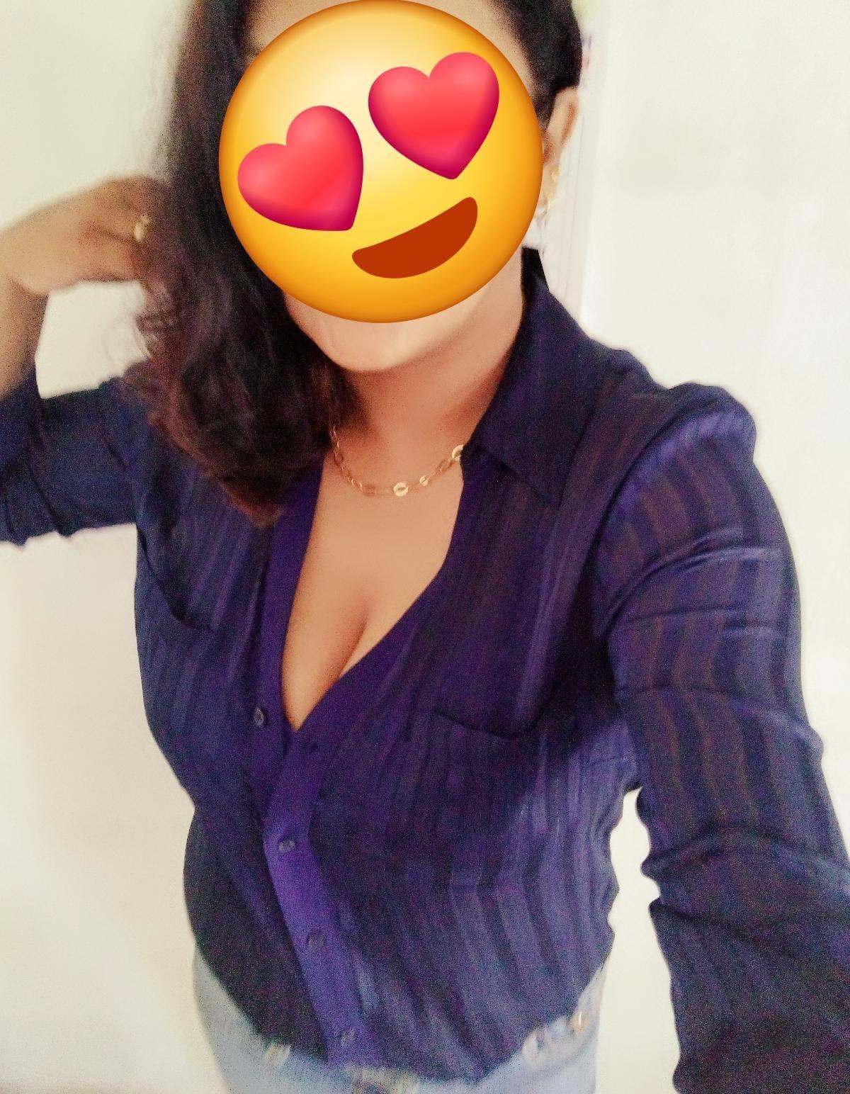 Image of 💃 Hot 🔥 Model 🌹 Office lady 🌺Full Service 6000/= without room📌 Matara🌺