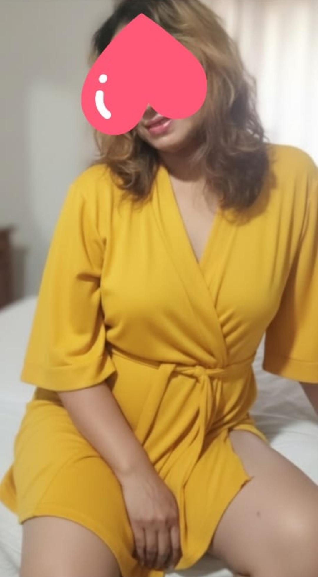 Image of 🔖 Hii guys.. 🌹With Face Hot Live Cam Show .... 🔖💛💚💙