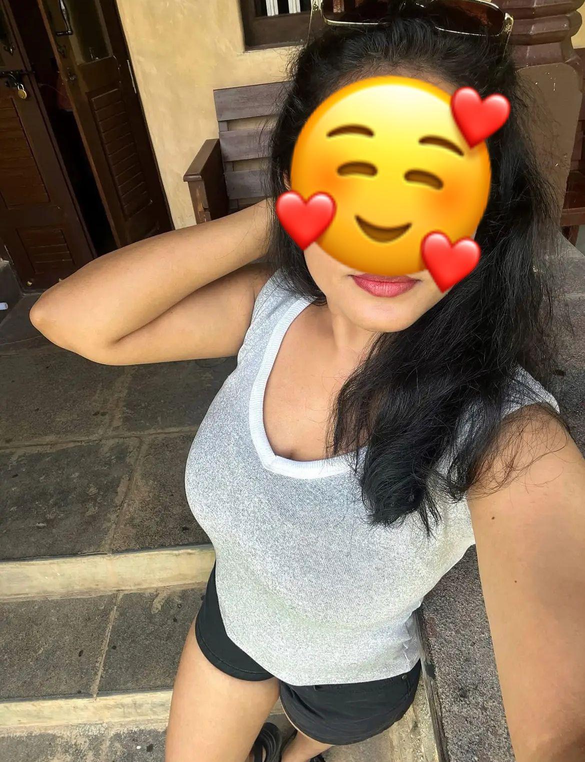 Image of 🦋 PREMIUM LIVE CAM 🦋 with face packages available