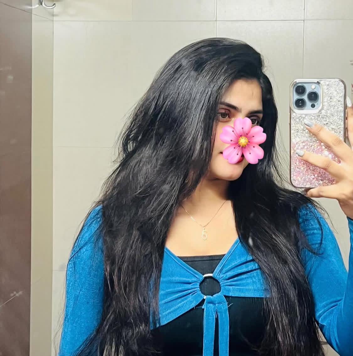 Image of Tamil girl with face show 🫦✅