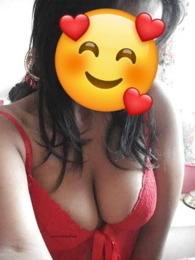 Image of Best cam show with nadhee