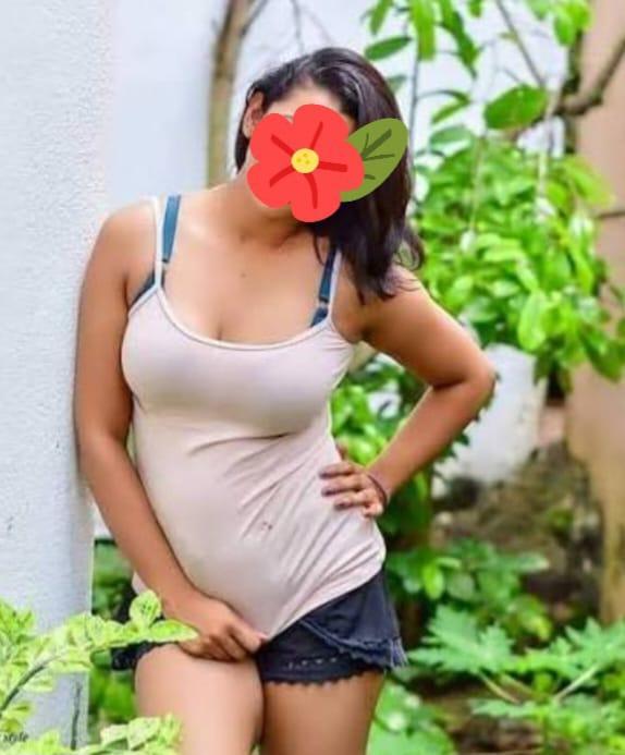 Image of 🌹 මීගමුවේ අඩුම මිල💞 🍌ONE OURS ONE SHOT         ✨️ 4000.00✨️ 🌻ONE OURS TWO SHOT         ✨️ 5000.00✨️ ✨️🌙FULL NIGHT OK✨️  20 000 ( WITHOUT ROOM )