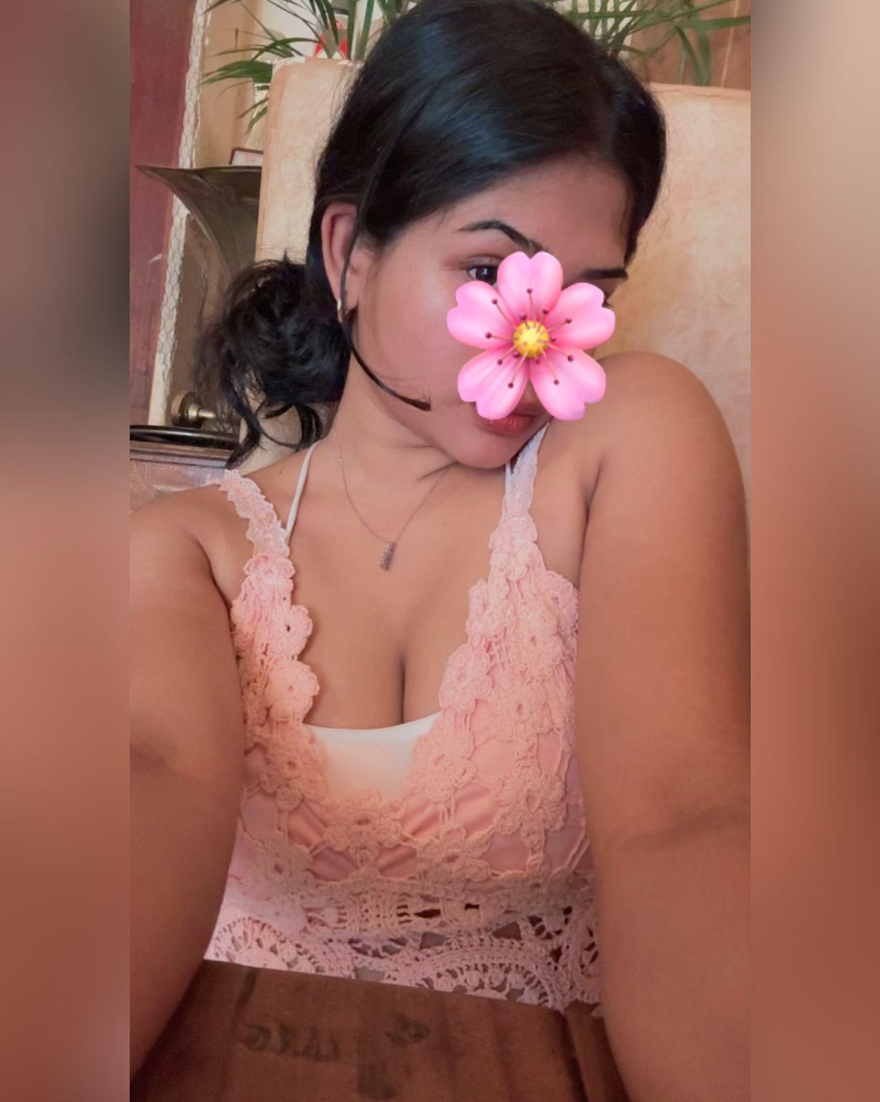 Image of Tamil With face girl show 💋🫶🏻