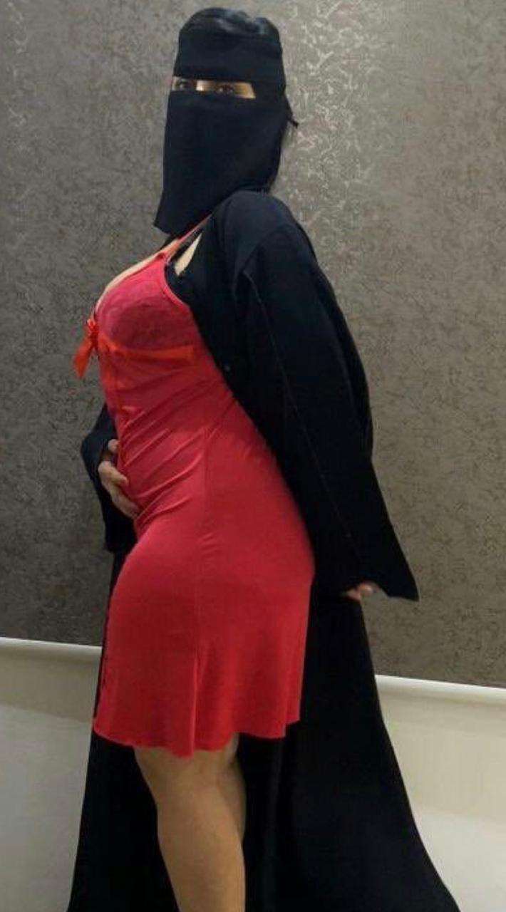 Image of Hot Muslim girl 40 boobs  Age 25 white skin