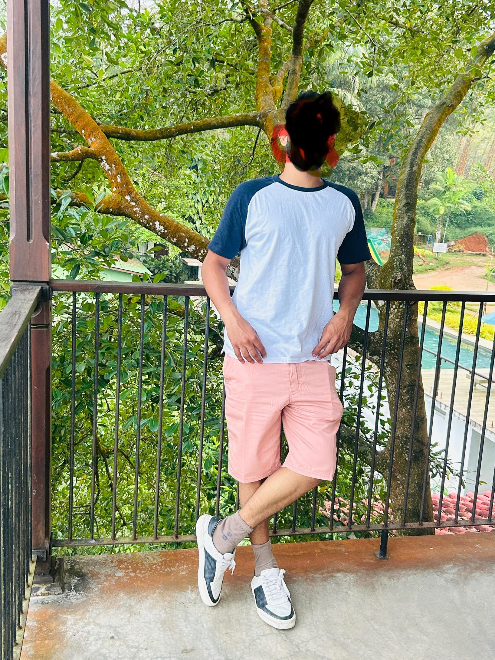 Image of Looking for girl