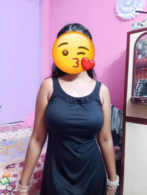 Image of Hot tamil girl at Kollupitiya   ✅️கவர்ச்சியான தமிழ் பெண்✅️