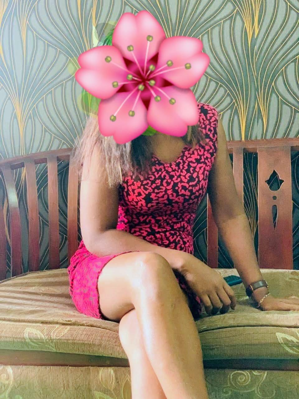 Image of 👸 SENUKI 💗5,000/=🚩 පෑලියගොඩ     🚩