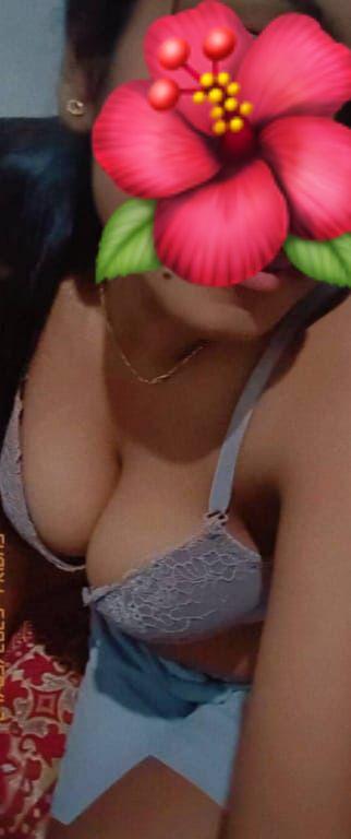 Image of "..IM Small slim White Cam Girl..." & 24Hours available..&