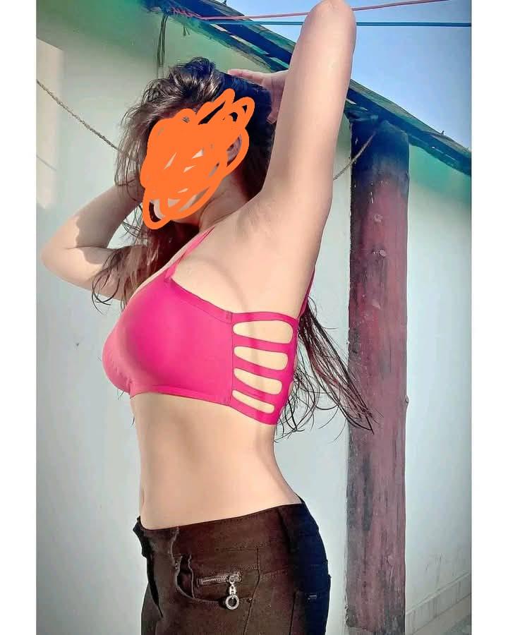 Image of NEW GENUINE BEAUTIFUL CAM GIRL