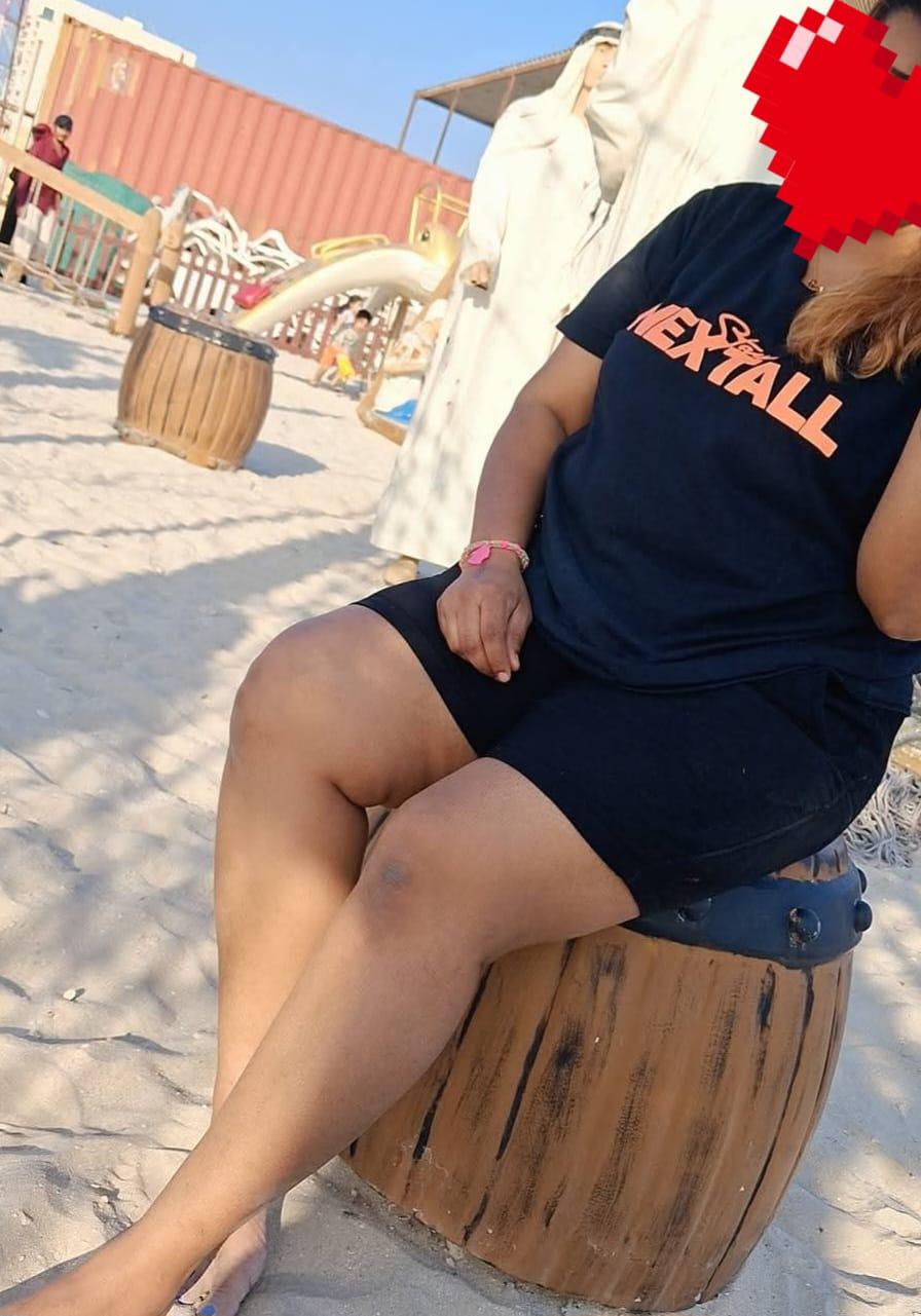 Image of FULL SERVICE BEAUTIFUL GIRL