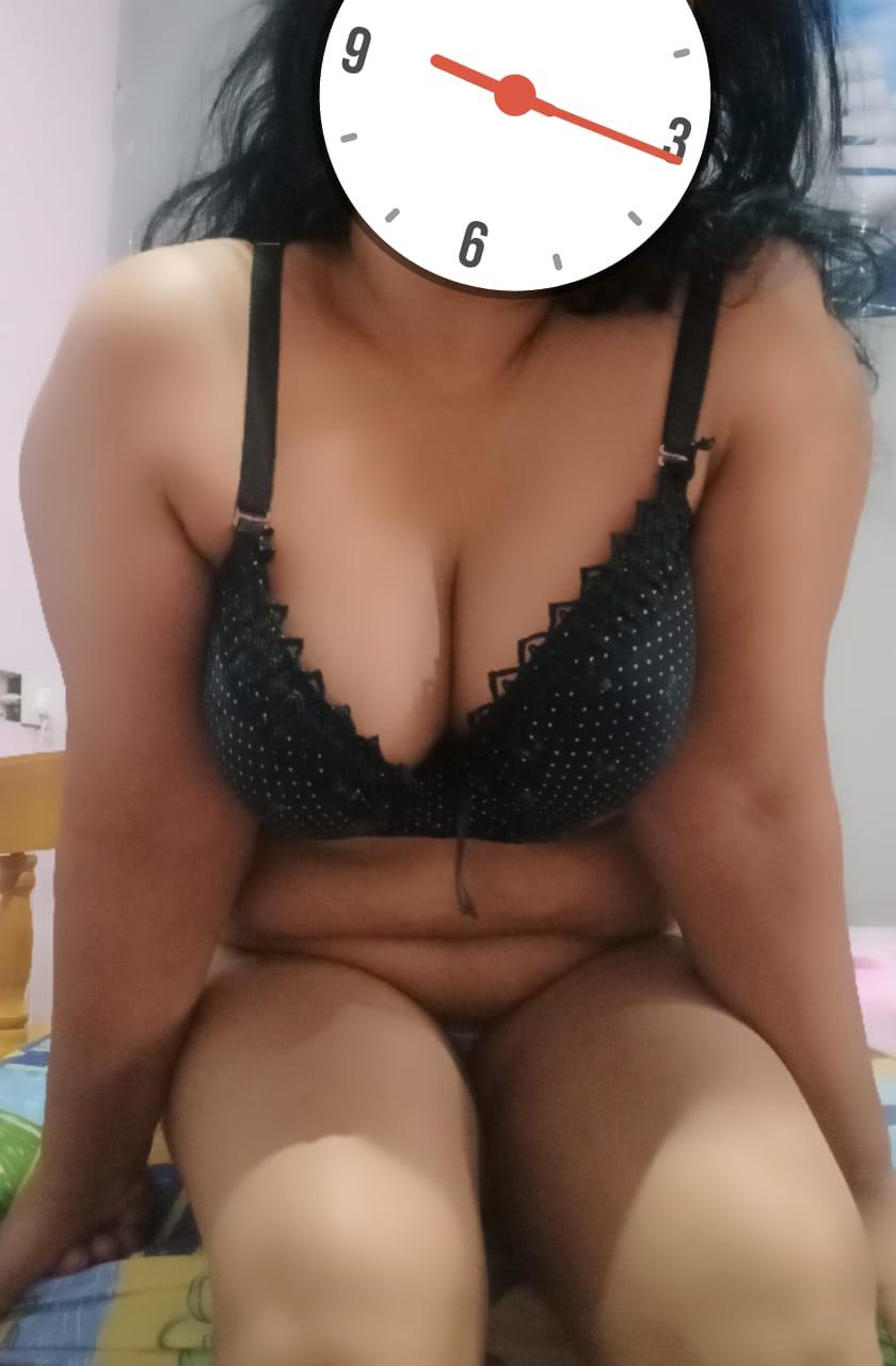 Image of 🍎🫦LIVE CAM SHOW🍅🫦