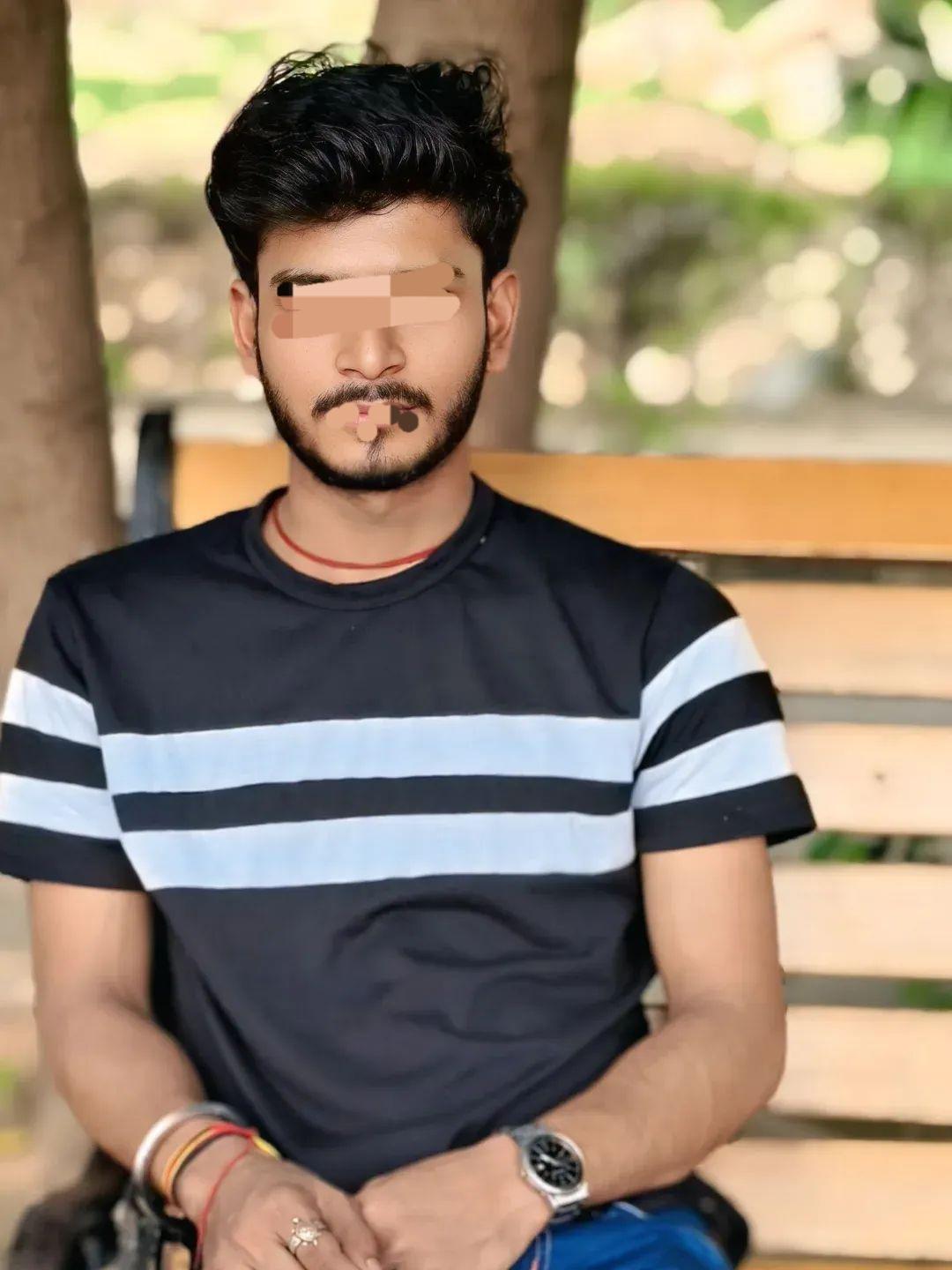 Image of පොඩි කොල්ලෙක්ට කැමති ඇන්ටිලාට