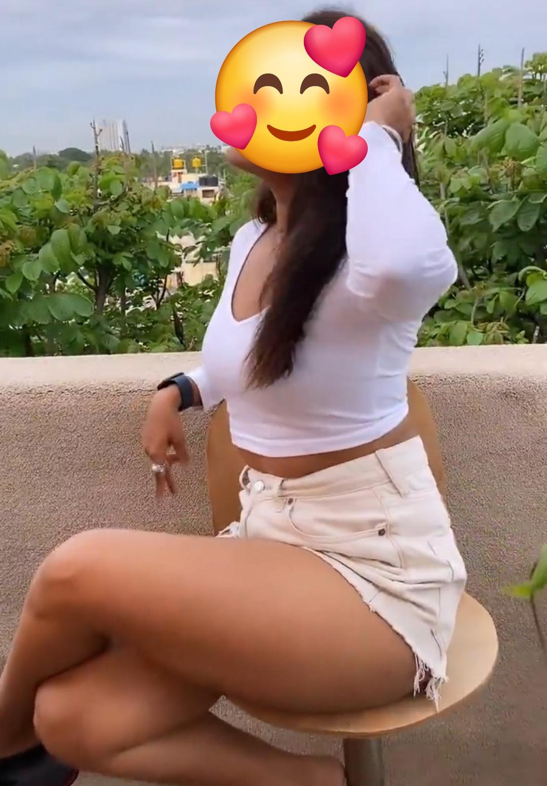 Image of 🌹🌹Full service and cam show A.n.l 👍 colombo Area visit 👍♥️♥️ Location: Colombo Girls Personal  301 Views  1 day ago  Like  Save  Share Rs. 10,000.00  0 Likes