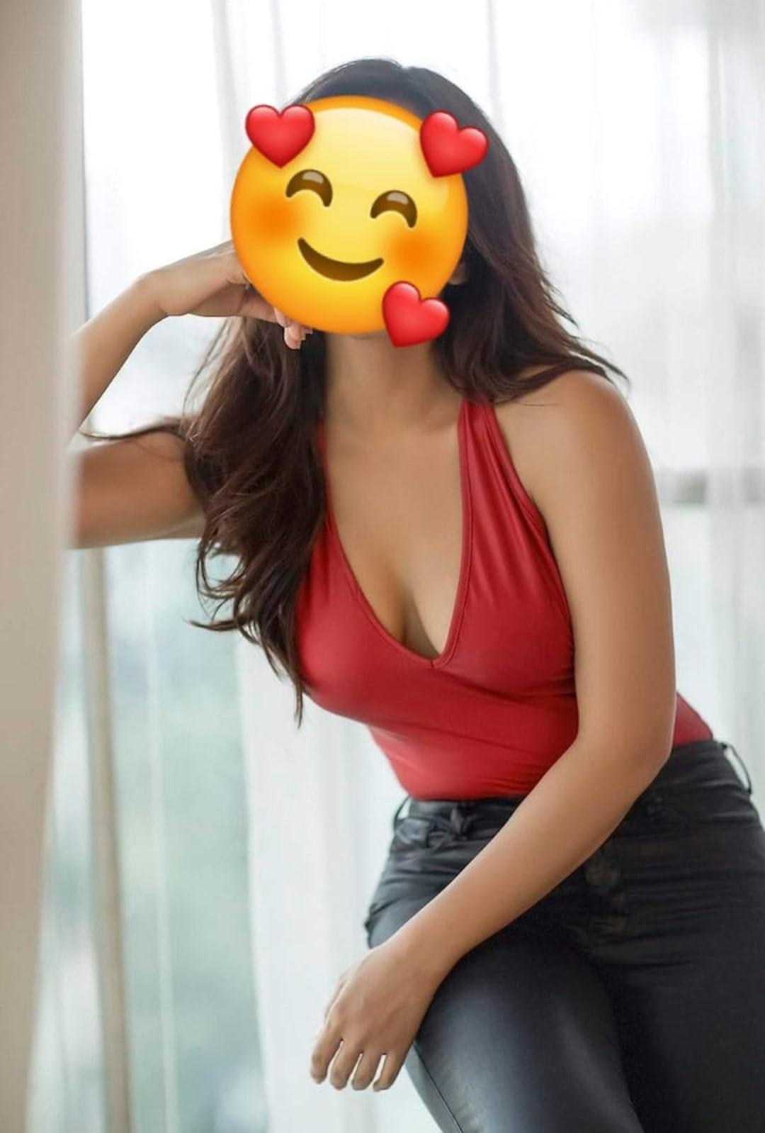 Image of 👸Hot teen girl 🔥 Model 🌺Full Service 20000/= 🌺 📌Colombo area