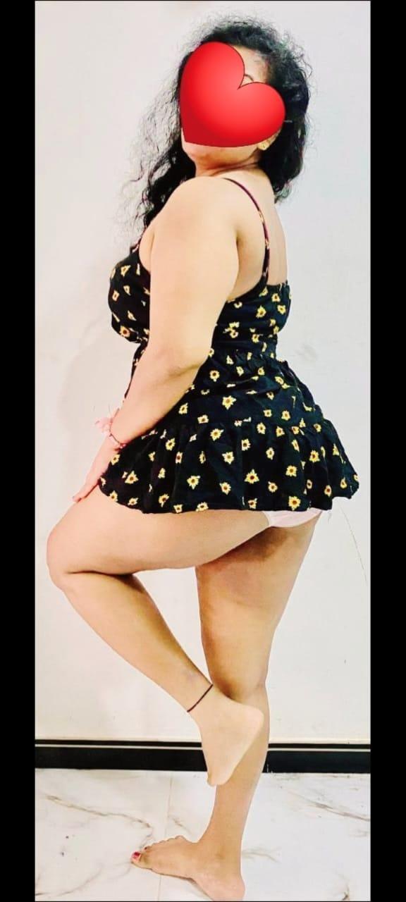 Image of 🔳පිස්සු වට්ටන බැක් එකයි කික්කු දෙකයි 💖𝐖𝐈𝐓𝐇 𝐅𝐀𝐂𝐄 𝐋𝐈𝐕𝐄 𝐂𝐀𝐌 𝐒𝐇𝐎𝐖...🫶