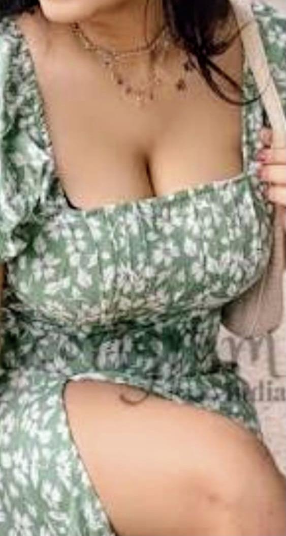 Image of 🍆 මගෙ ලගට ඇවිල්ල නෑ නේද.. ඇවිල්ල බලන්න ආස හිතෙයි 🥰