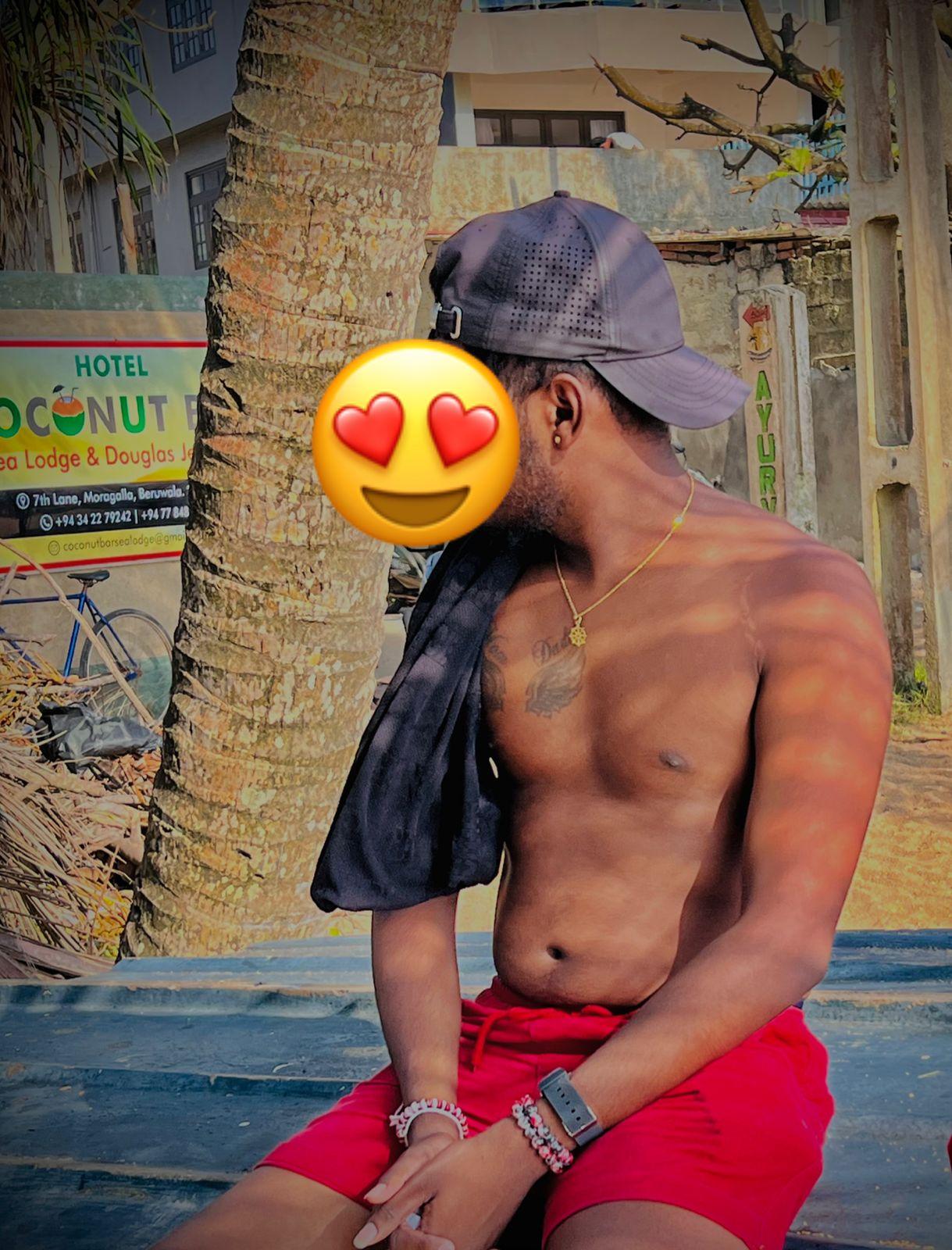 Image of " අනියම් ඇසුරකට මල්ලි බබෙක් එක්ක විනොදයෙන් කාලය ගෙවන්න කැමති ඔබට ආරදනා....   100/% 💯 විශ්වාසය රකිනවා 💯