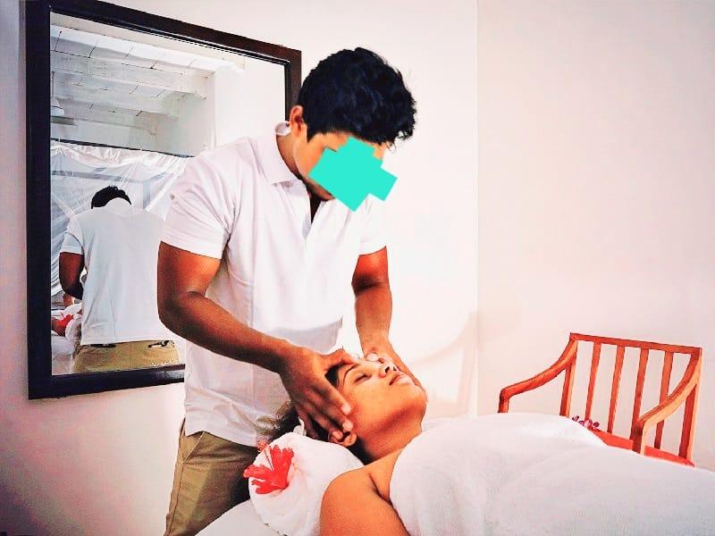 Image of Hi ladys and couple