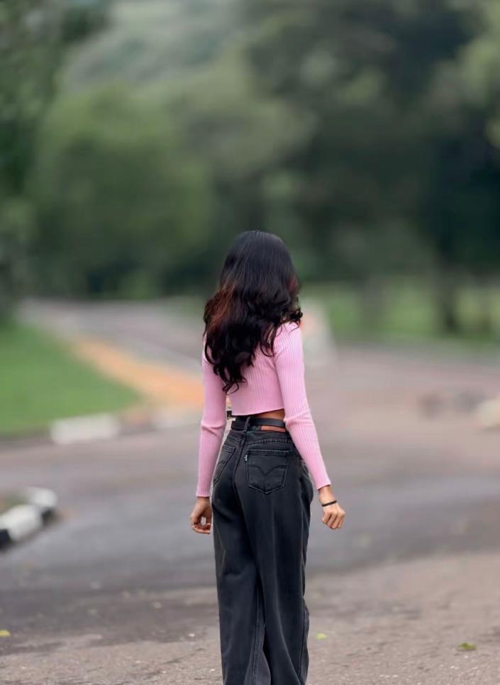 Image of SLIM GIRL 22 YEARS OLD