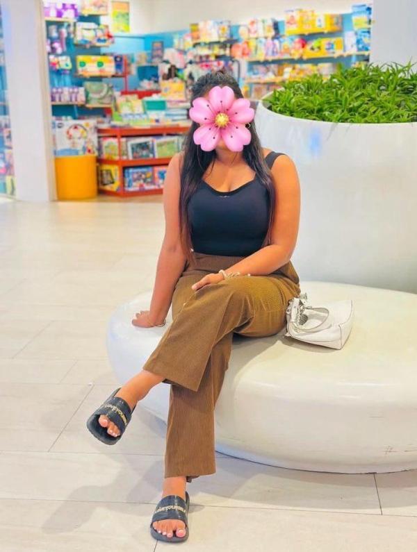 Image of 📍தெஹிவளை, வெள்ளவத்த📍  Am RASHMI அழகான தமிழ் பெண்  💯Real photo 23 years old (unmarried)   🌹6000/-  Full service  📞0741896615