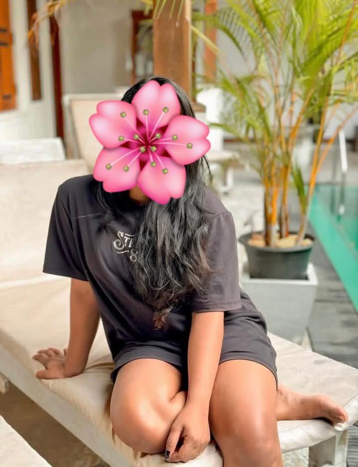 Image of Cam  show &  Full service