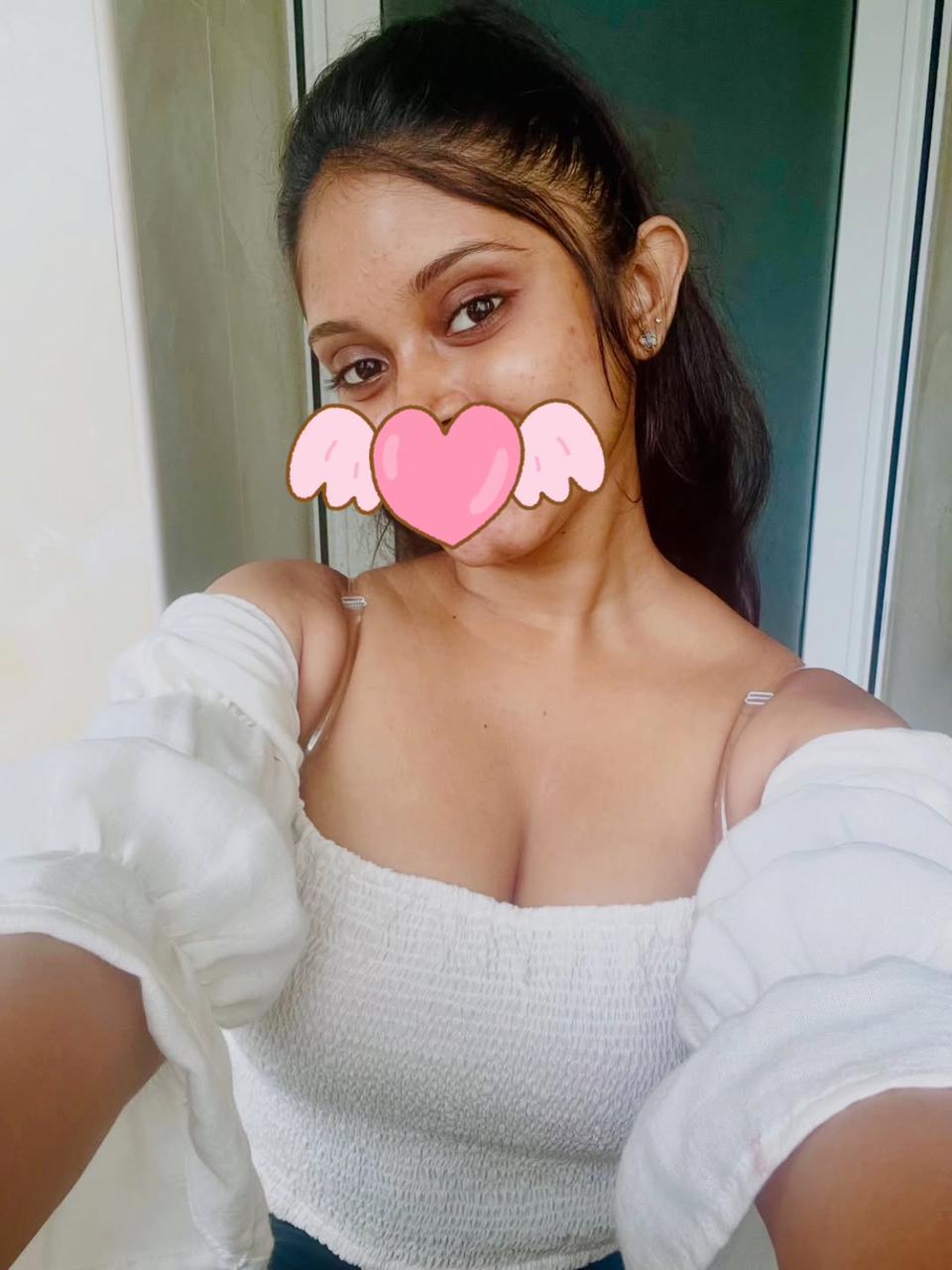 Image of 😍Hot and Genuine 💖 Girl Cam Show 😚