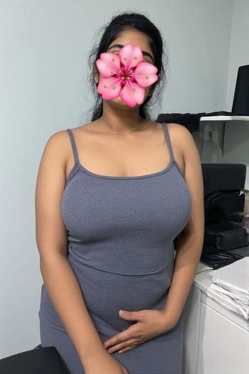 Image of අරුනි Thalahena Full service