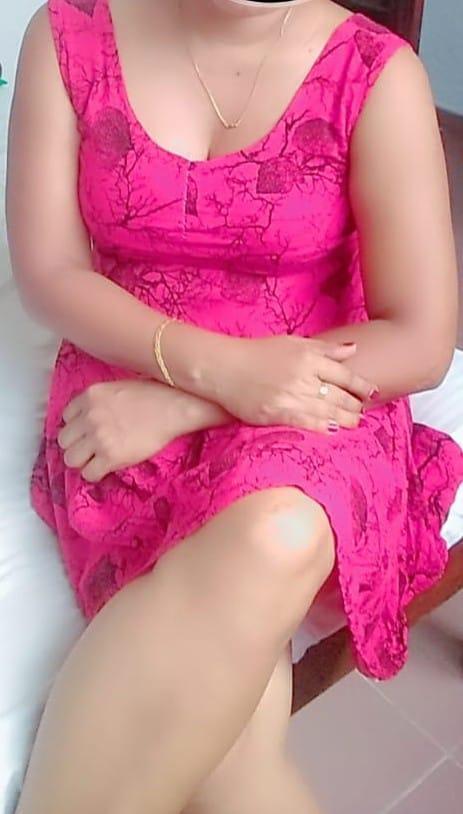 Image of BEAUTIFUL GIRL FULL SERVICE