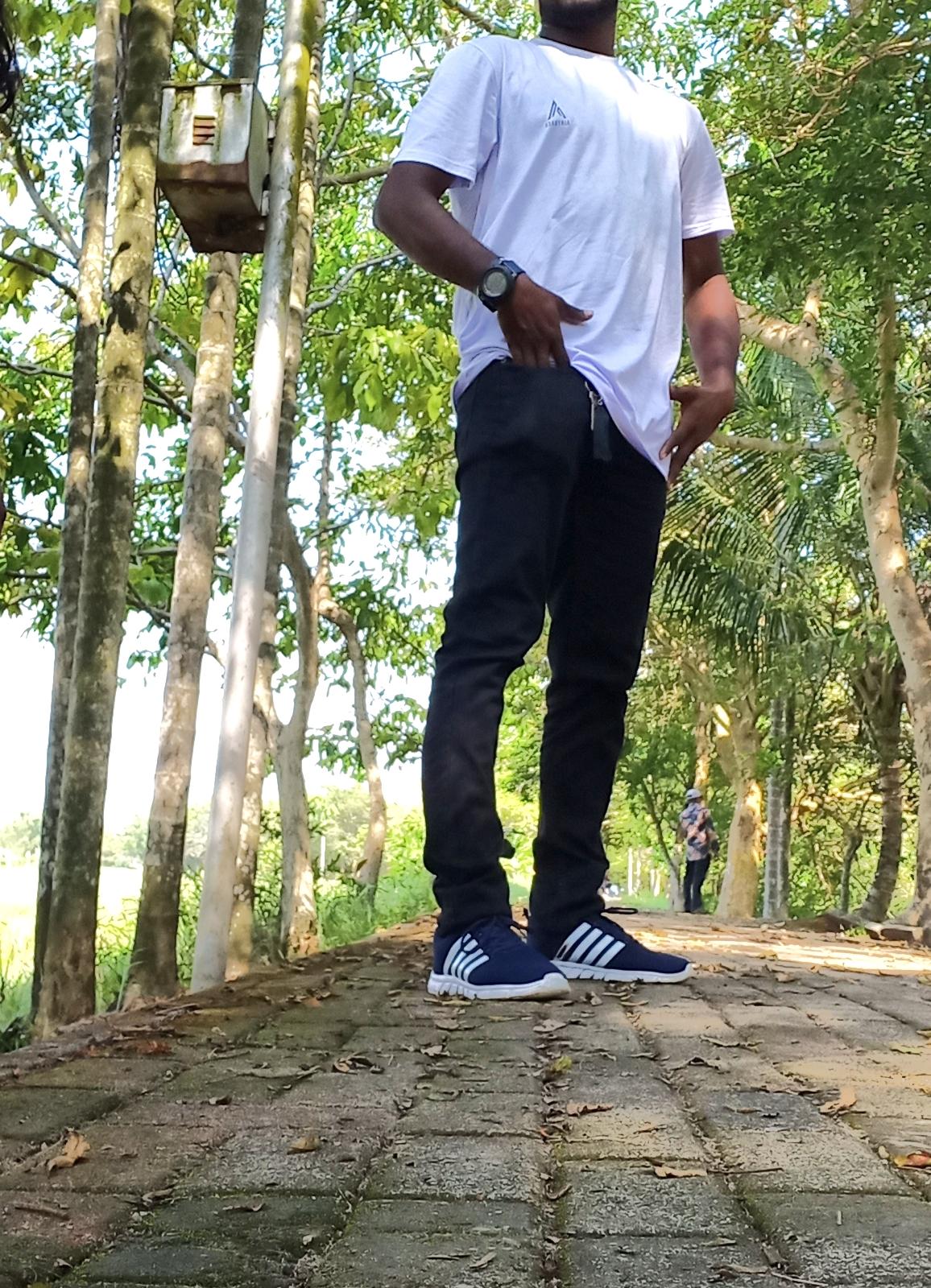 Image of ඇන්ටිලා අක්කලා නංගිලා කතා කරන්න