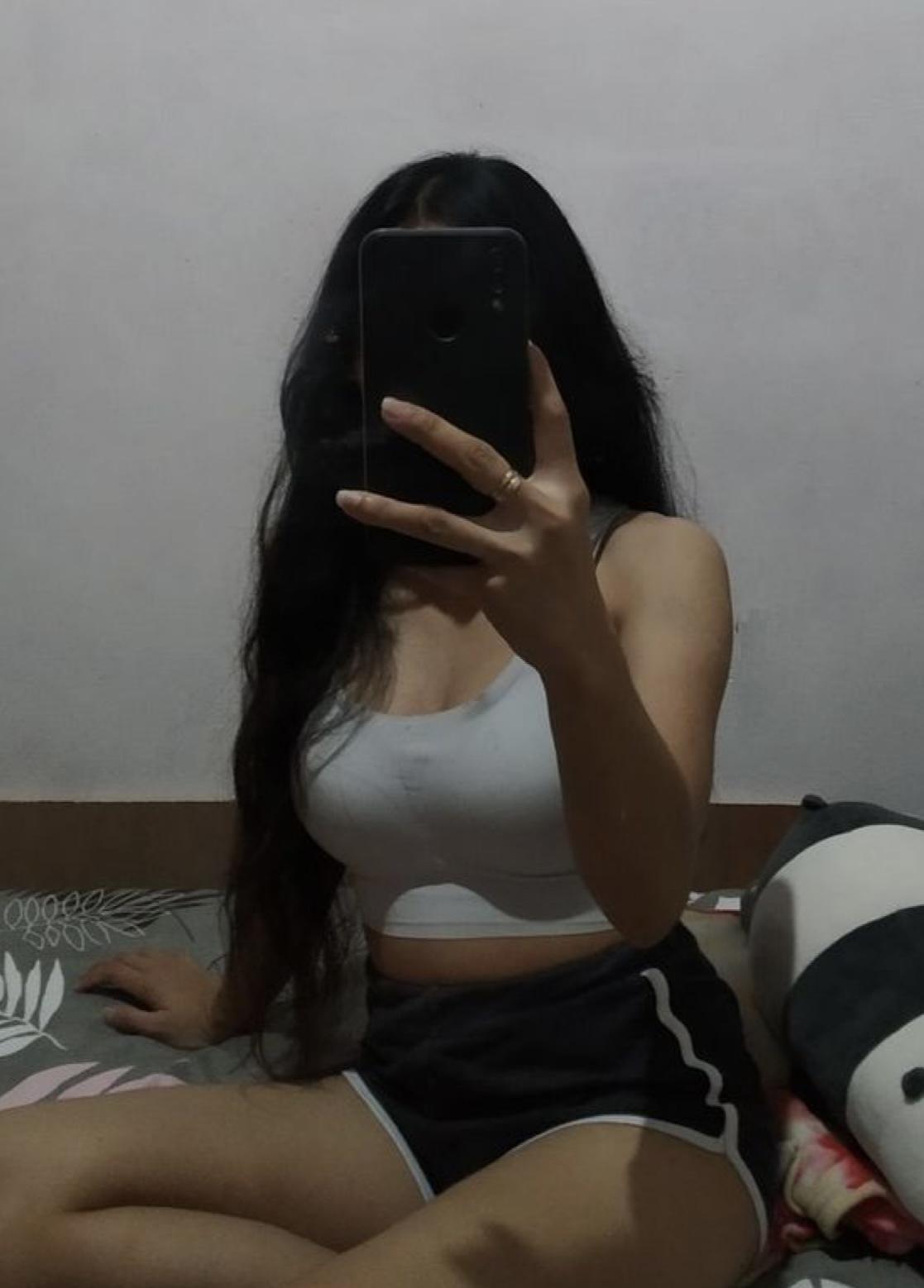 Image of University Girl Live Cam Show 🦋