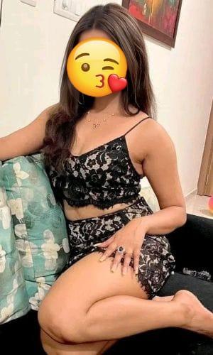 Image of New sexy Girl at  bambalapitiya  full service & B2B 7500