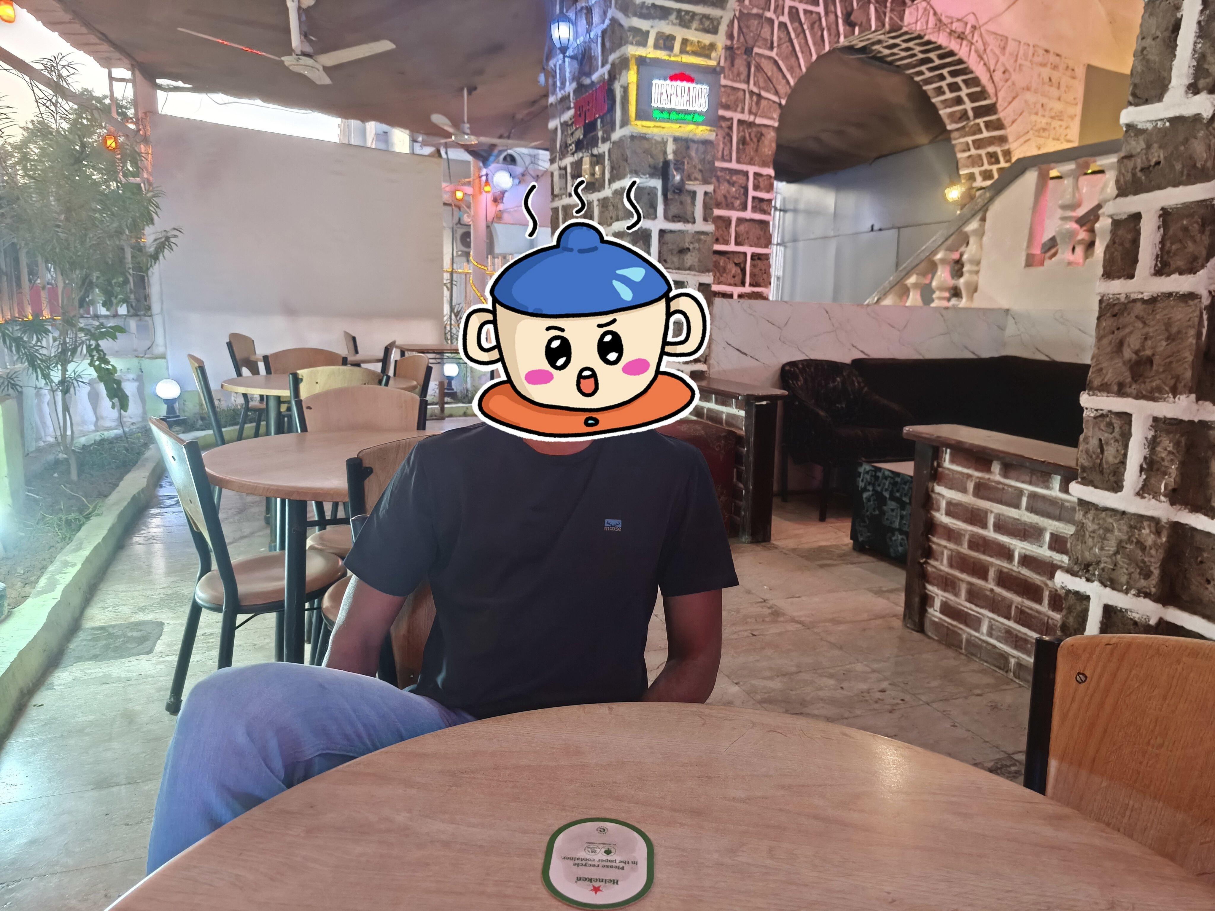 Image of මාසෙට ලක්ශයක් දෙනවා.