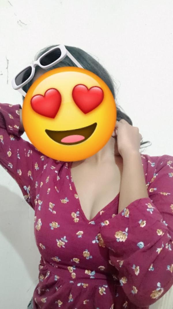 Image of Full Service Beautiful Girl