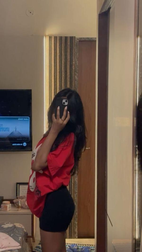 Image of ☘️🪷🌸🪻  KOTTE APARTMENT ROOM BEAUTIFUL GIRL 6000 ❤️🌸💕