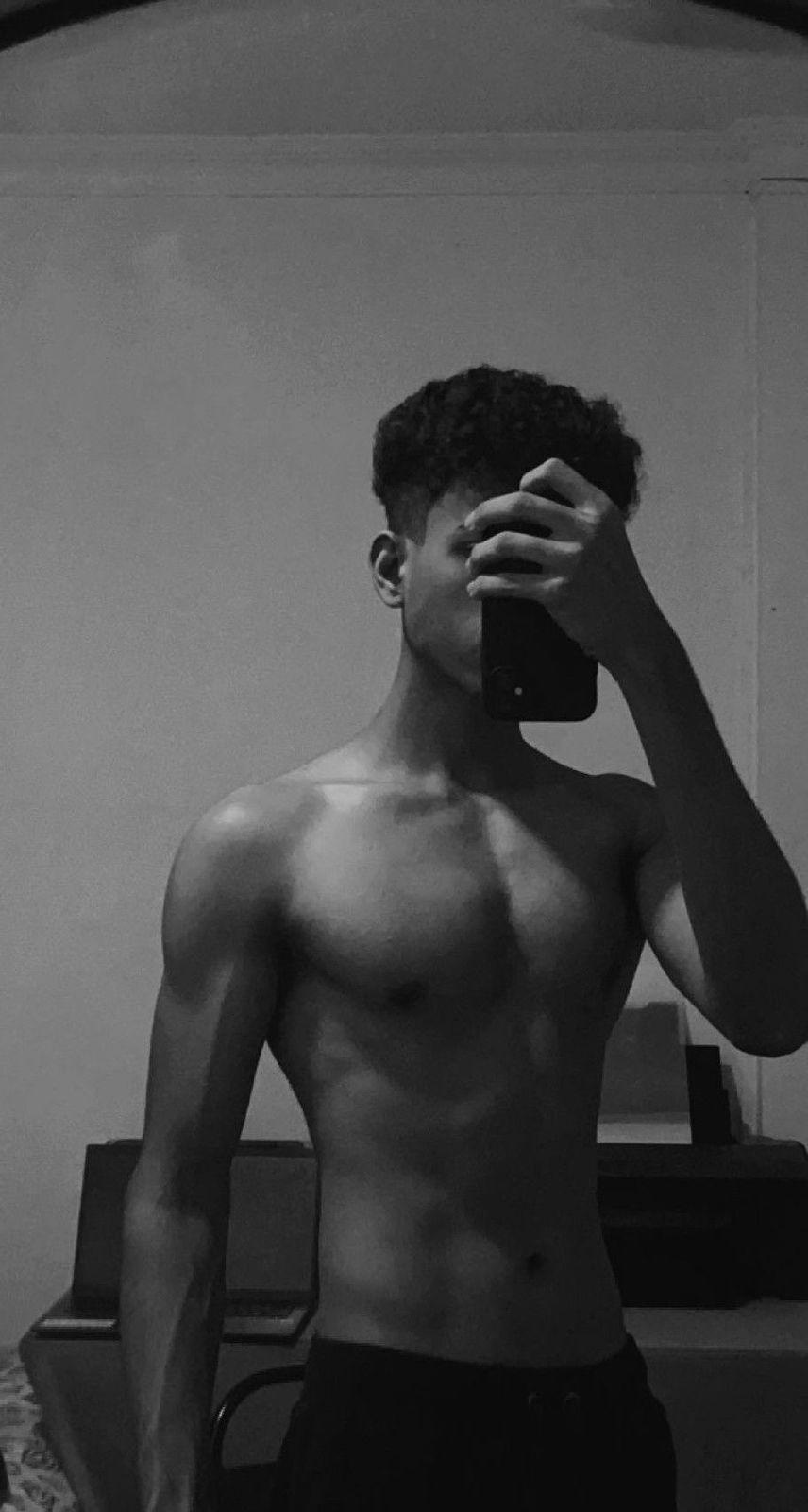 Image of Cam show &personal