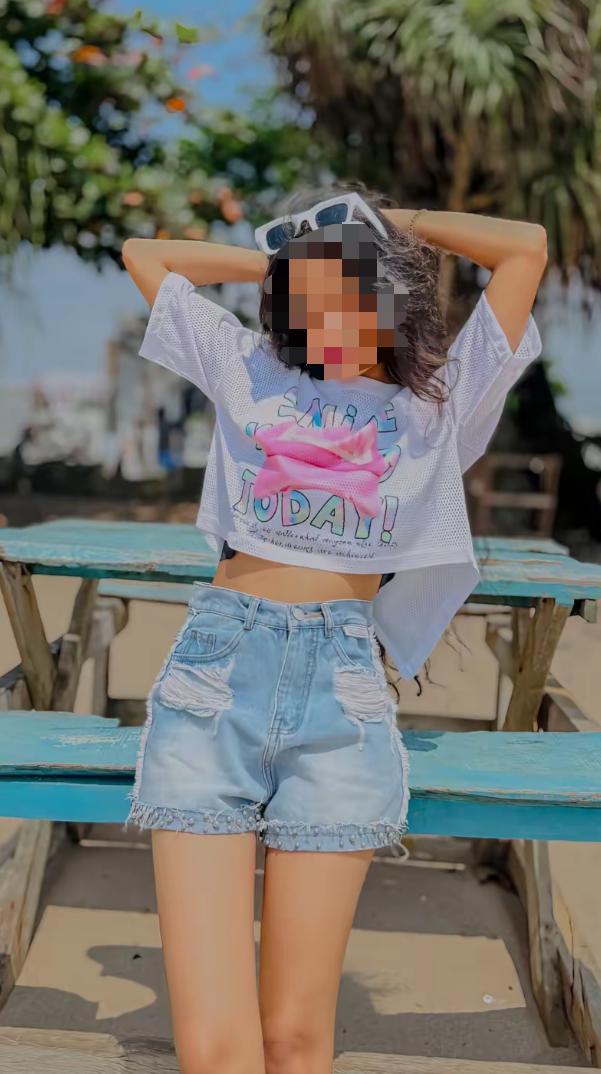 Image of SLIM GIRL 22 YEARS OLD