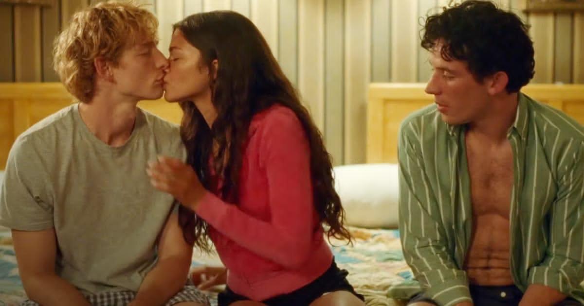 Image of විශ්වාසවන්තව ඇසුරු කරන්න කැමති යුවලක් කතා කරන්න.