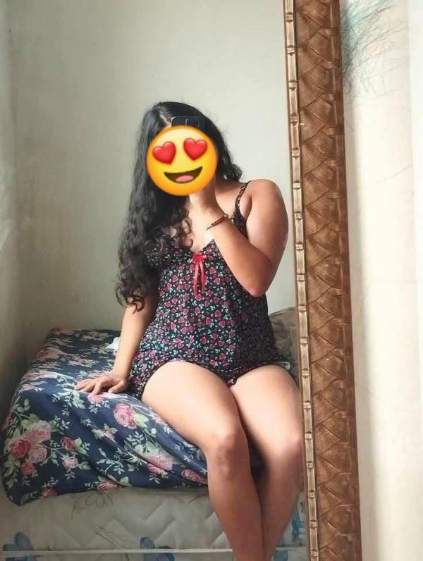 Image of Rs.300/= Beautiful Young Girl VVIP Cam Show Available 💦❤️👑