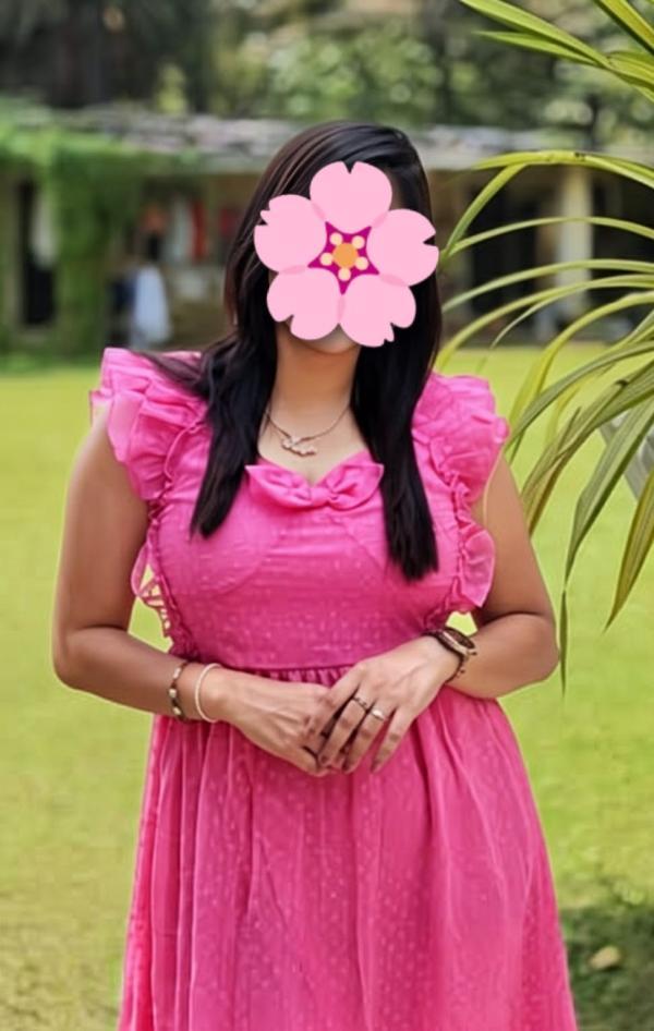 Image of ⭕මම දෙහිවලට අළුත් කෙනෙක් 🔷நான் தெஹிவலெக்கு புதிய பென் 🏮தெஹிவளை, வெள்ளவத்த📍  Am Roshini  💯Real photo 27 years old (single unmarried)   🌹6000/-  Full service  📞0757098517  🦋