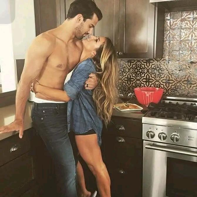 Image of Grls only cuple   and   madamla only